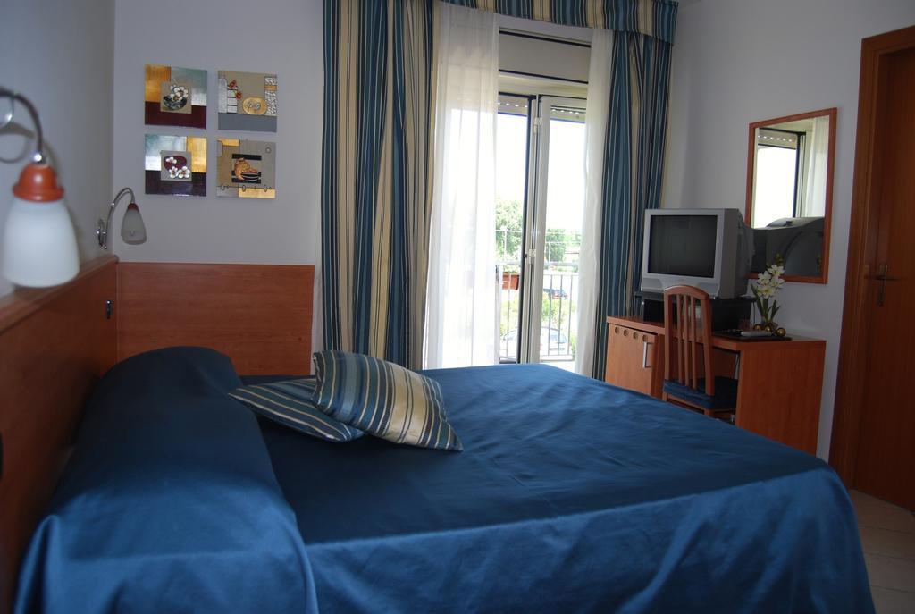 Telma Hotel Terracina Dış mekan fotoğraf